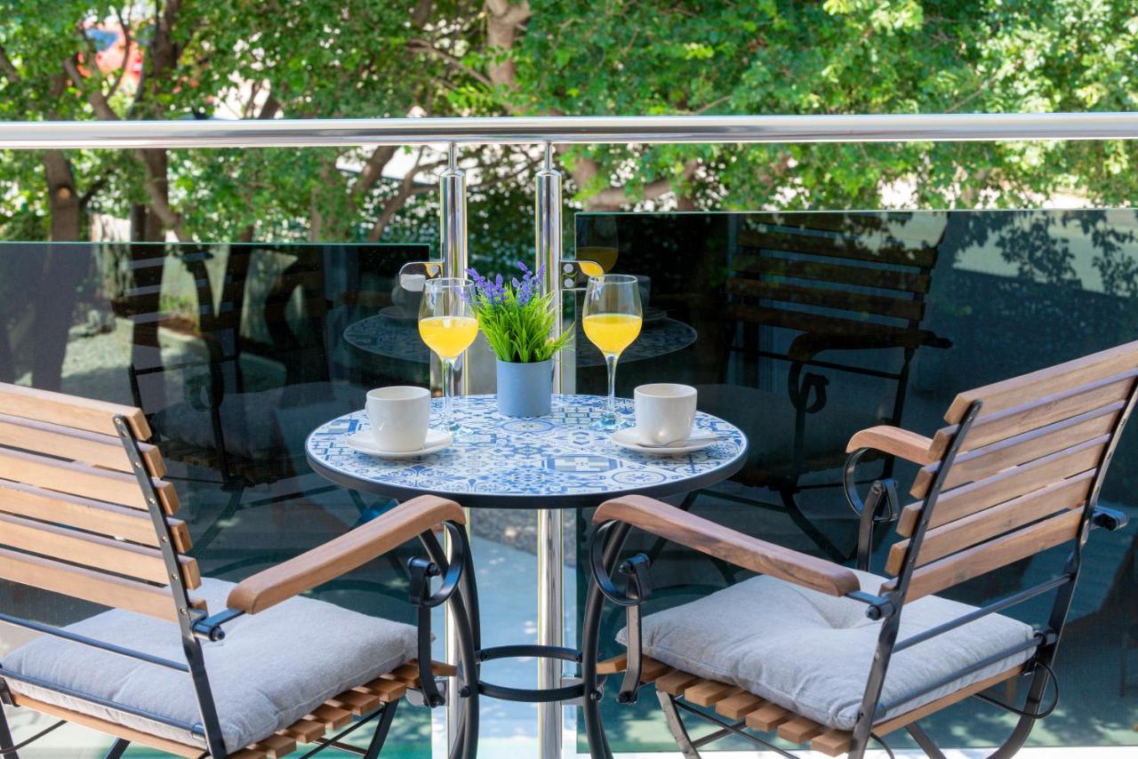 Villa Gold Residence 4 米利尼 外观 照片
