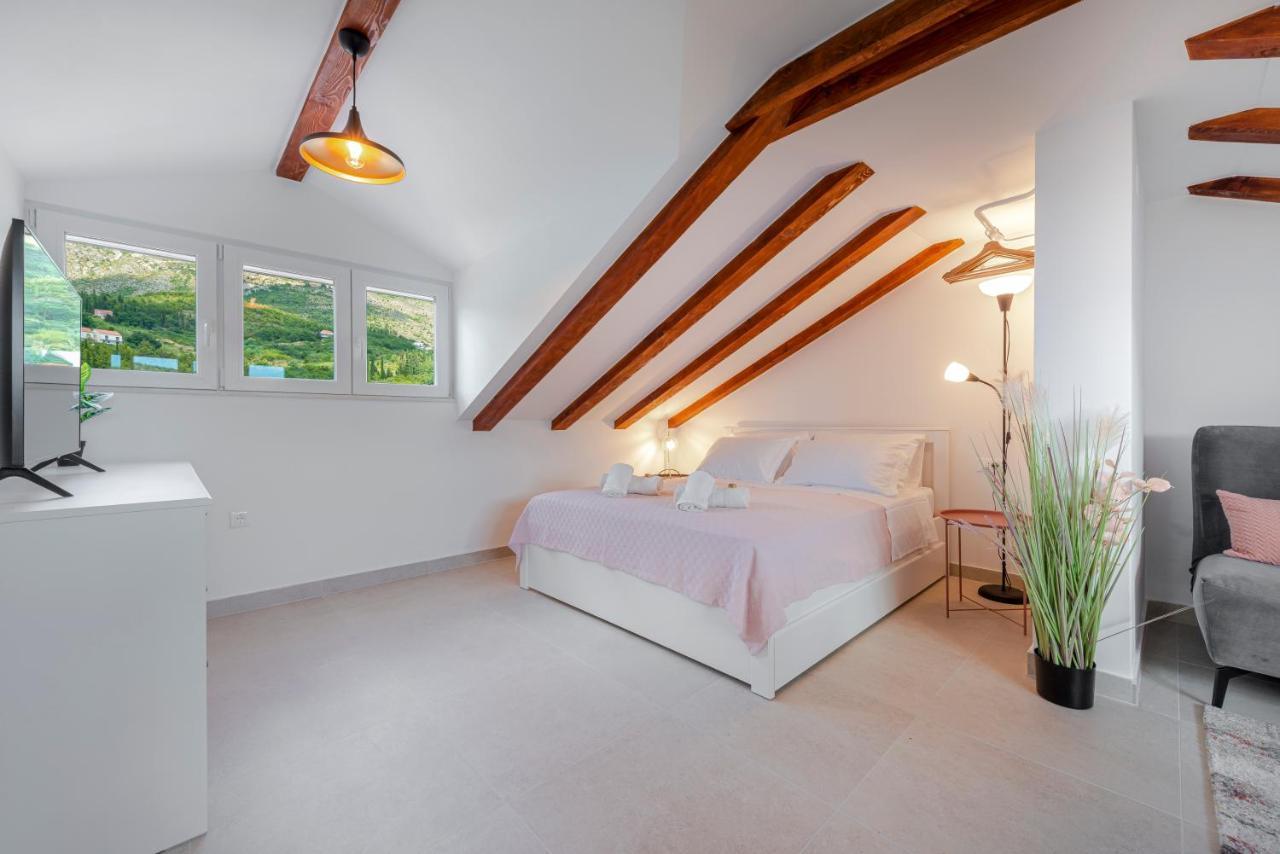Villa Gold Residence 4 米利尼 外观 照片